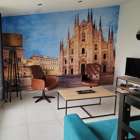 Il Vialetto , Appartement Milano , Spacieux, Tout Confort, Au Calme Jeumont Exterior foto